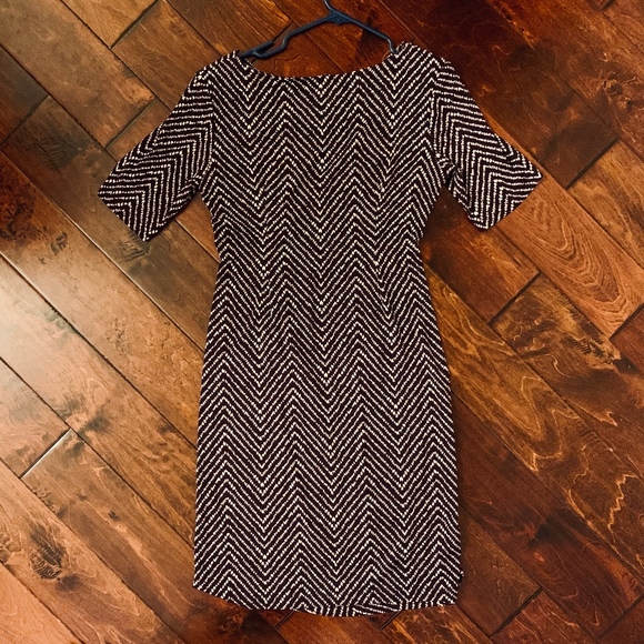 Chevron Patterned Sleeved Dress, size 12 Petite - Picture 3 of 5